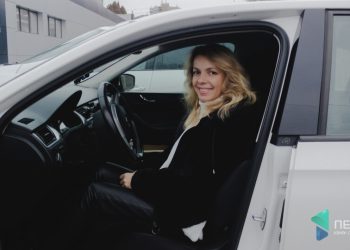 «На дорозі – рівні права та однакові правила». Як стереотипи про водійок впливають на безпеку руху